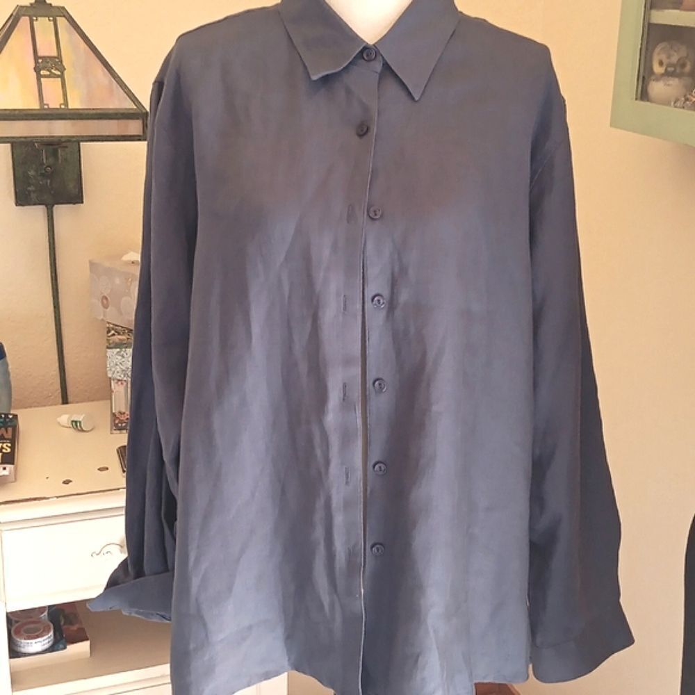 L.L. Bean Women's Dusty Charcoal French Blue Linen Blouse
